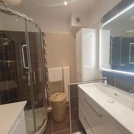 Le Versailles 4 Prs Cosy Carre D Or *