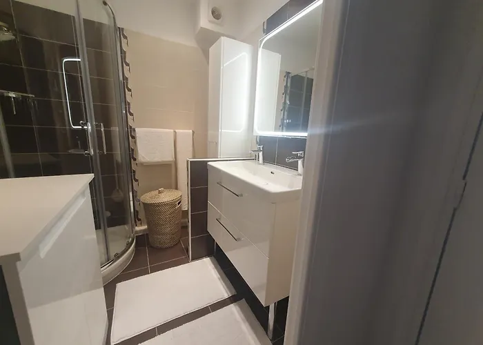 Le Versailles 4 Prs Cosy Carre D Or Apartman Antibes